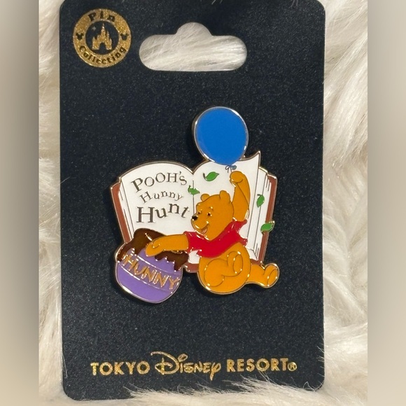 Tokyo Disney Resort Pooh Pooh's Hunny Hunt Book Attractions TDR - Picture 1 of 4